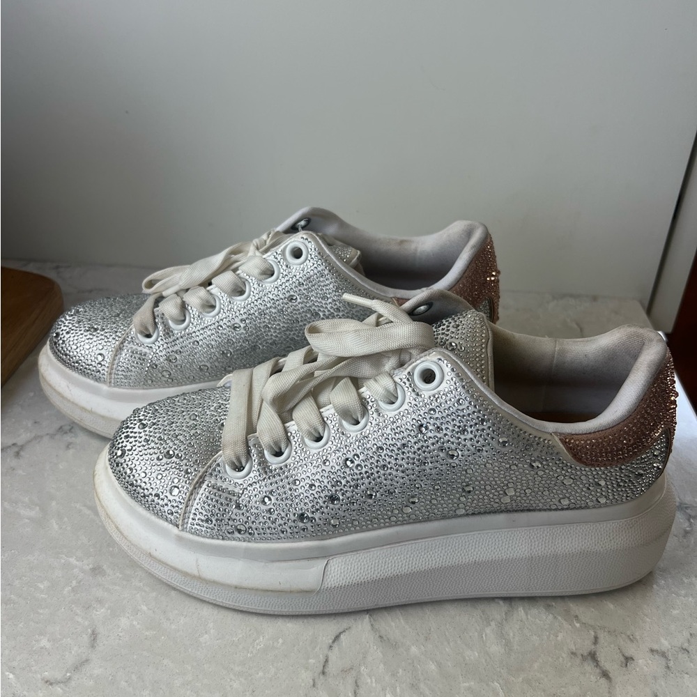 I.N.C. International Concepts Neely Sneaker Lace Up Low Top Silver Bling Size 7